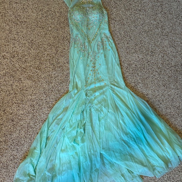 Sea foam prom gala dress size 6 - Picture 4 of 5